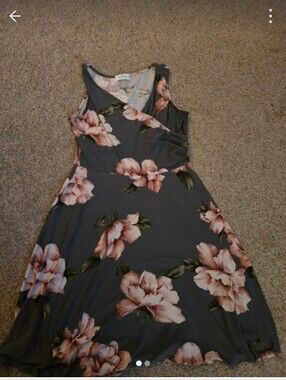 short sleeve dress for wedding guest Shimmer V Neck Tea Length With Sleeves ROSIE-MAXI-BLACK You will this sweet Size:Large 16-16.5 ( 34/35) Leanna Blue Flower Embroidered